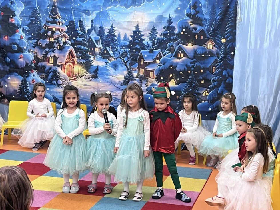 Коледно тържество 3